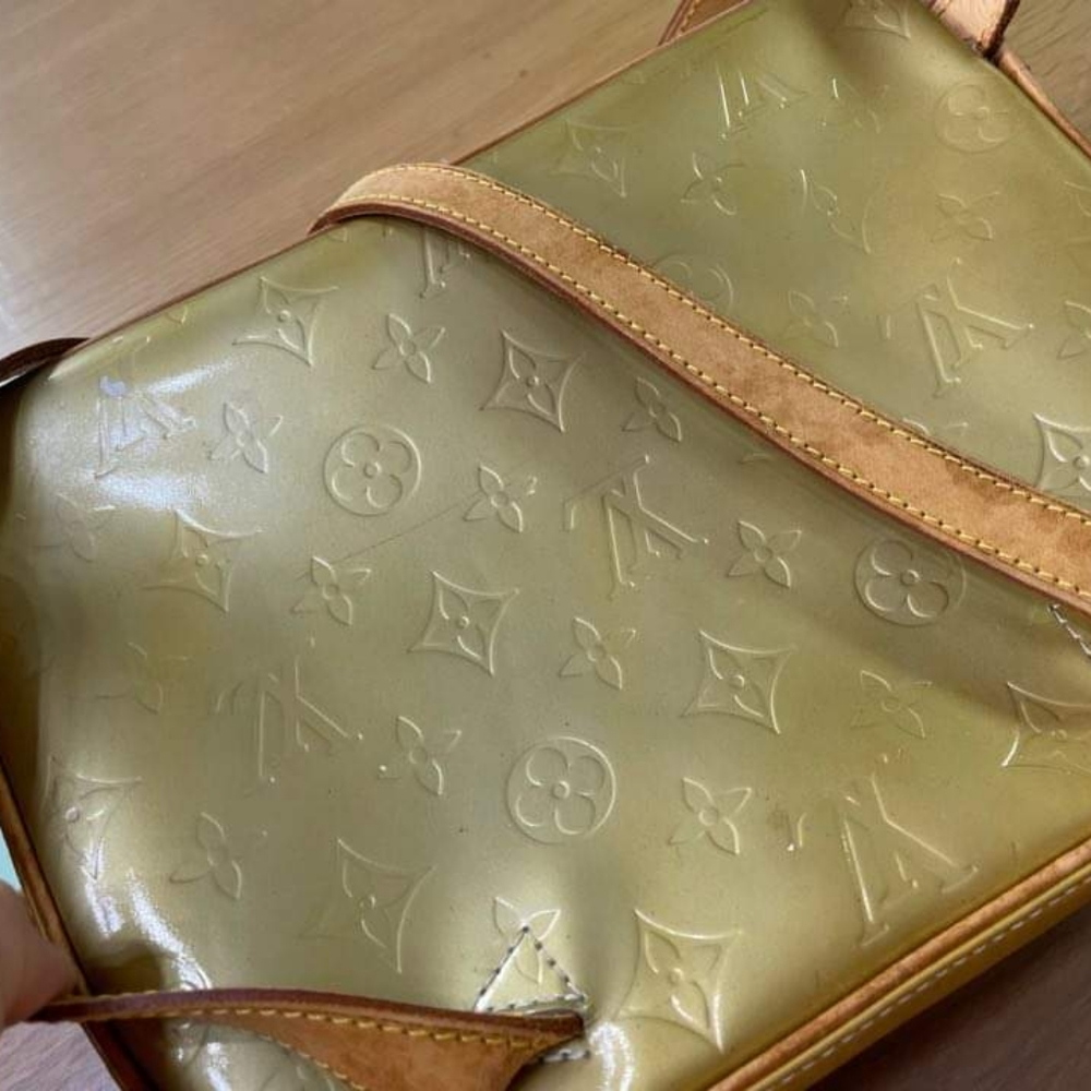 Louis Vuitton - Picture 9 of 17